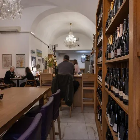 Kaiserstein Palace Apartment *