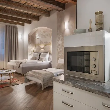 Kaiserstein Palace Prague