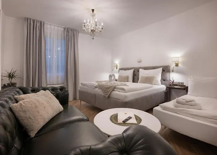 Kaiserstein Palace Διαμέρισμα *